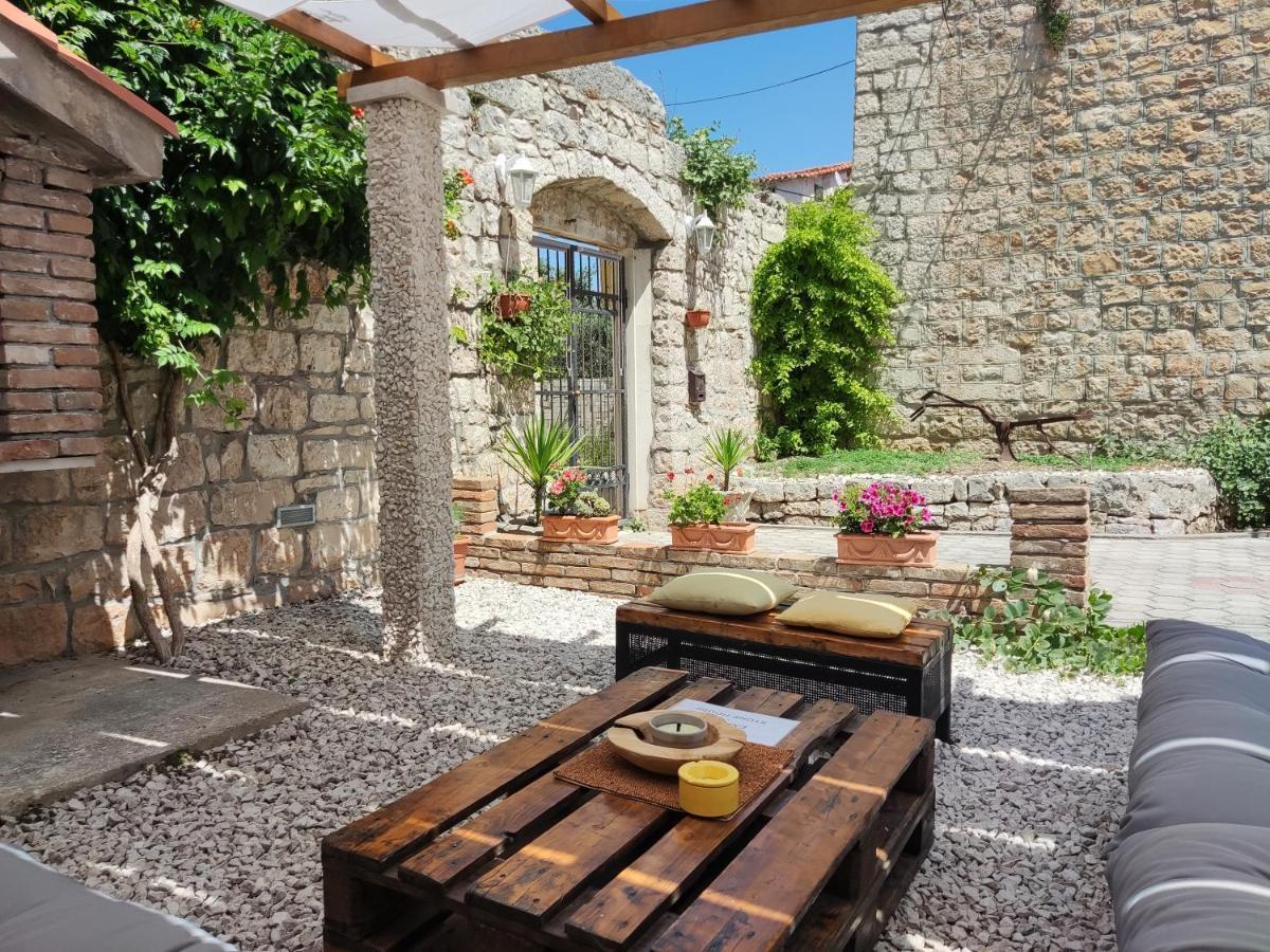 Guest House Exalto Trogir Exterior foto